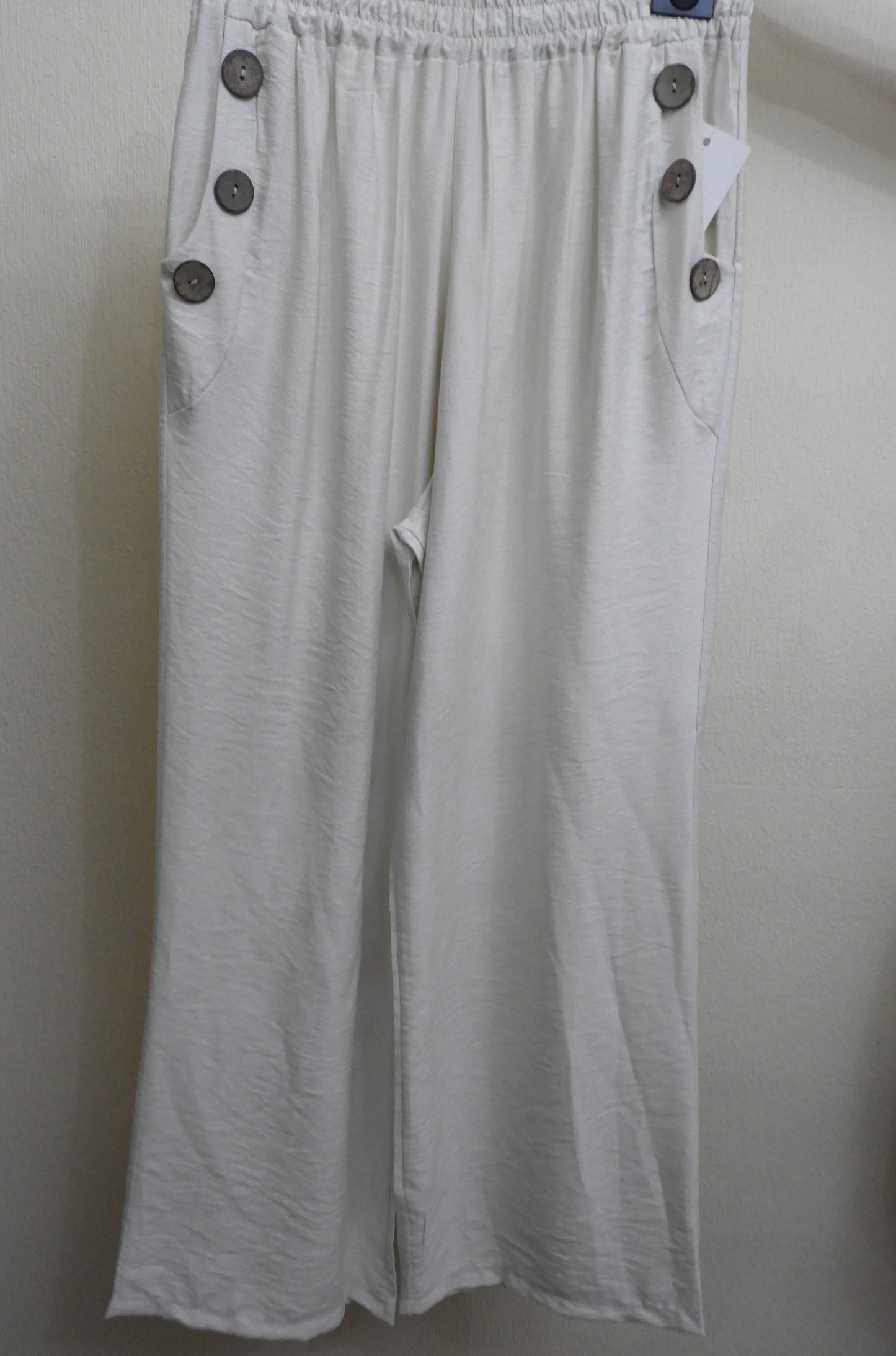 Pantalón largo con botones