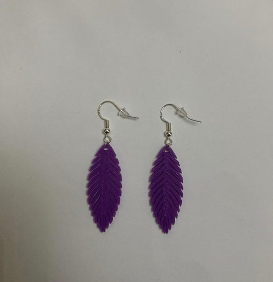 Pendientes plumas